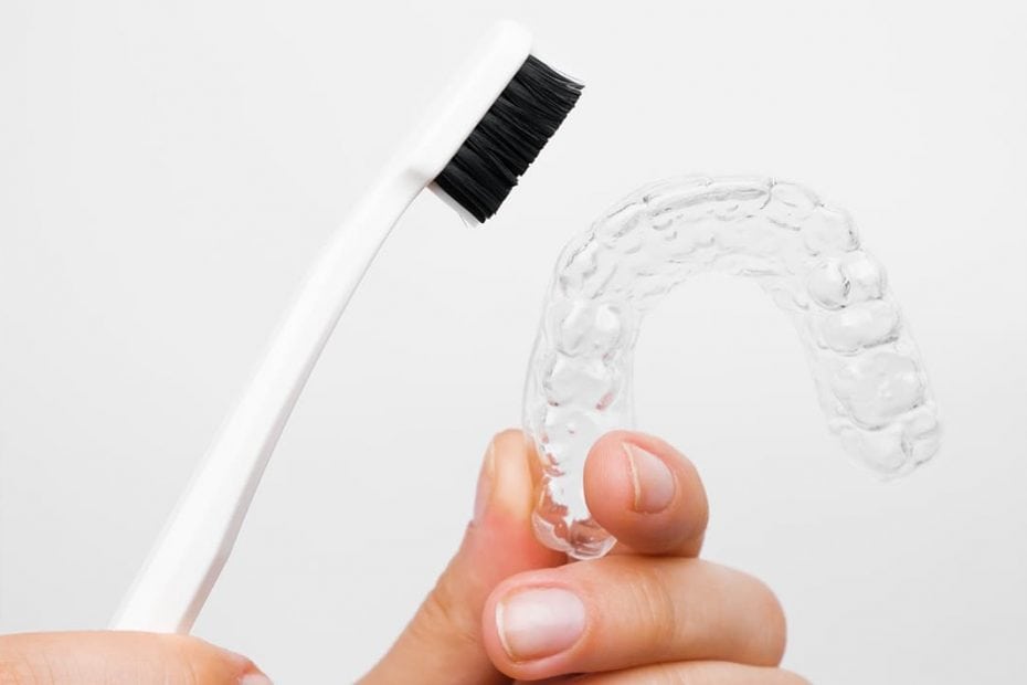 How to Clean Clear Aligners